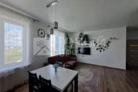 Продается 2х комнатная квартира 67.3 кв.м.