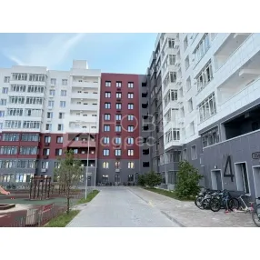 Продается трехкомнатная квартира 95,8 кв.м.