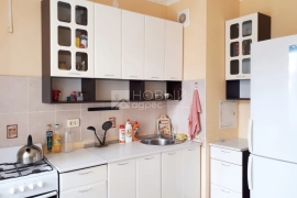 2-к. квартира, 50 м², 3/5 эт.