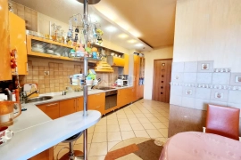 Продается 3-комн. квартира, 77,7 м²