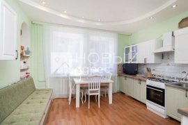 Продается 4х комнатная квартира.
