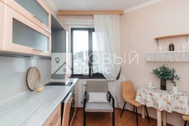 3-к. квартира, 70,5 м², 7/7 эт.