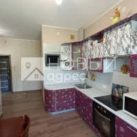 Доля в 3-к. квартире, 91,5 м², 5/12 эт.