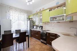 Продается 2-комн. квартира, 61 м²
