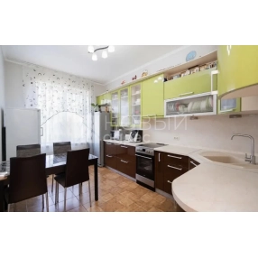 Продается 2-комн. квартира, 61 м²
