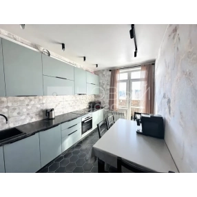 Продается 2-комн. квартира, 60 м²