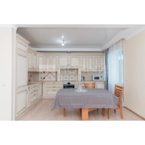 2-к. квартира, 61,1 м², 1/3 эт.