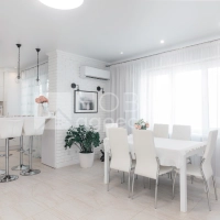 3-к кв. ул. Коминтерна, 17 (113.6 м²)