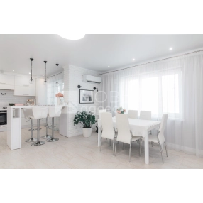 3-к кв. ул. Коминтерна, 17 (113.6 м²)